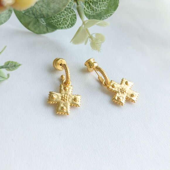 Julie Vos Canterbury Gold Hoop & Charm Earrings - Picture 3 of 3